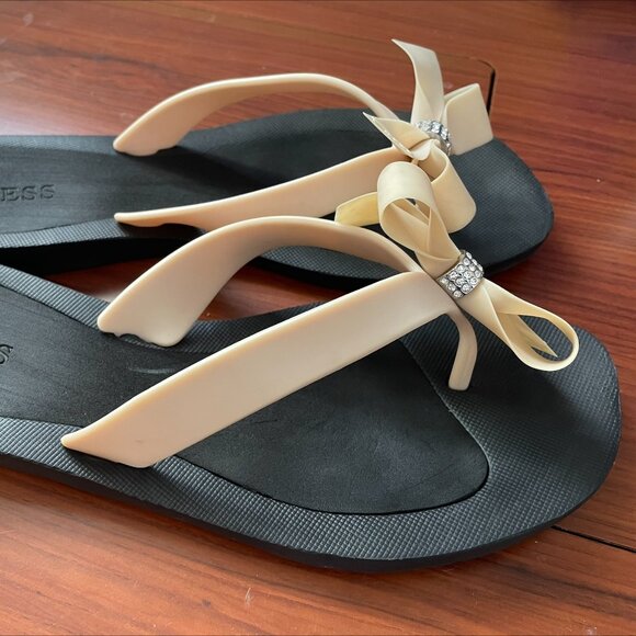 GUESS Women's Slippers, Size 8-8.5 - WORN ONLY ONCE - Picture 2 of 7